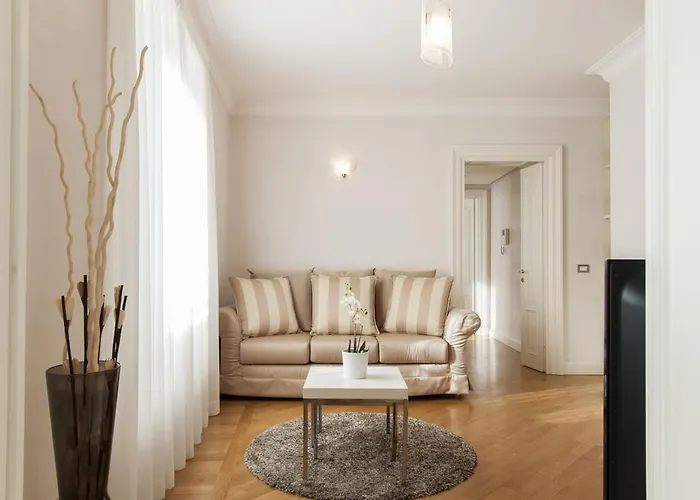 Royal - Centro Brera Апартаменты