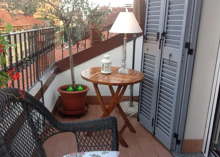 Pied A Terre With Terrazza In Center Daire *