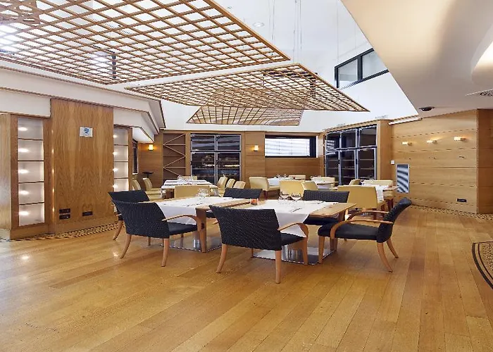 إن إتش ميلانو مكيافيلي 4*