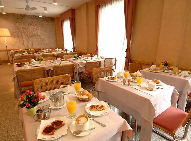Hotel Mennini 3*