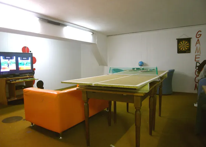 Hostel Colours *