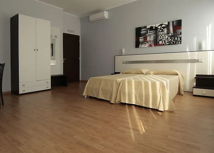 فندق Faenza ميلان