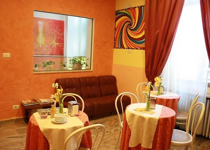 San Giovanni Hotel *