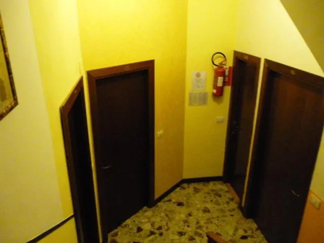 San Giovanni Hotel *