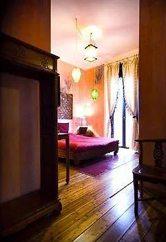 לינה וארוחת בוקר Villa Doree