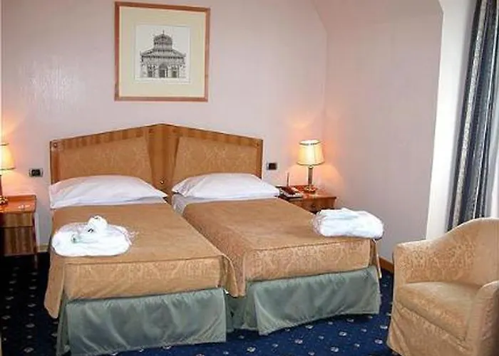 فندق إن إتش كولكشن ميلانو تورينج 4*