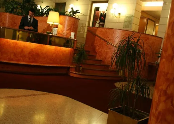 מלון Albert Hotel מילאנו