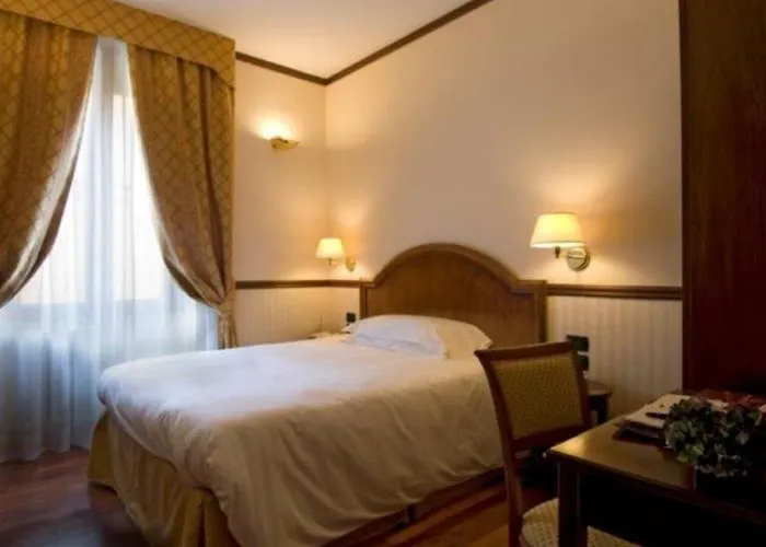 Отель Worldhotel Casati 18 Милан