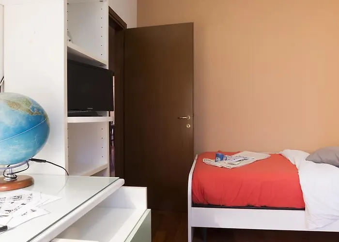 Апартаменты Joivy Warm Family Flat For 4 With Terrace In