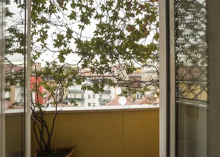 Joivy Warm Family Flat For 4 With Terrace In Mailand