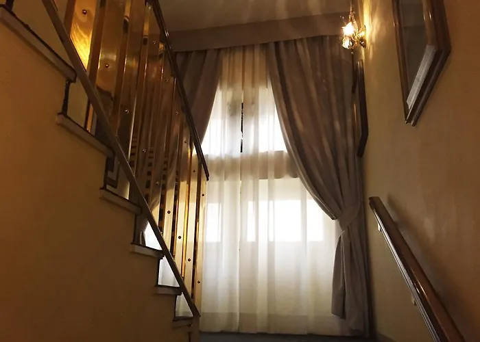 فندق أكورزيو 3*