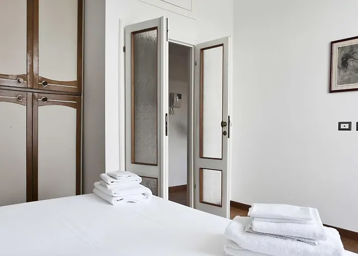 Apartament Italianway Easy - Piazza Firenze 4 Mediolan