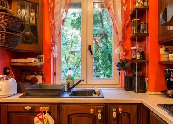 Romantic & Artistic *