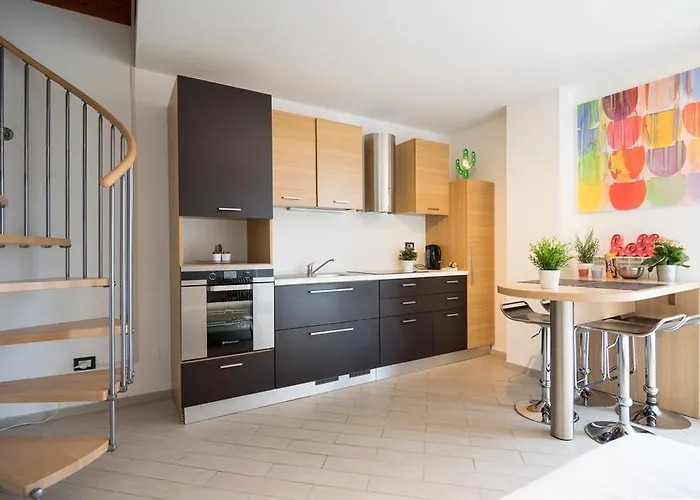 Navigli-Bocconi Roof Terrace Apartment *