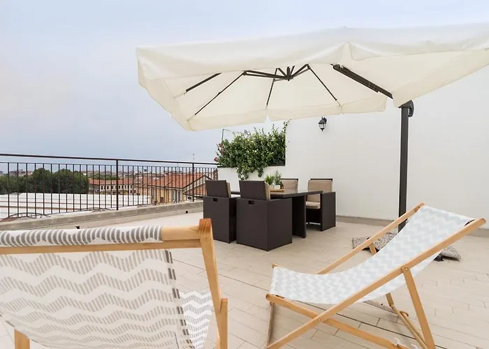 Navigli-Bocconi Roof Terrace Apartment