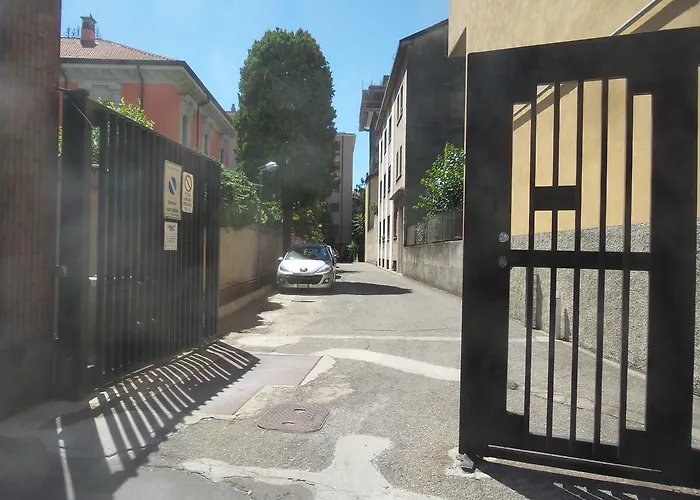 M1sesto Marelli Apartament *