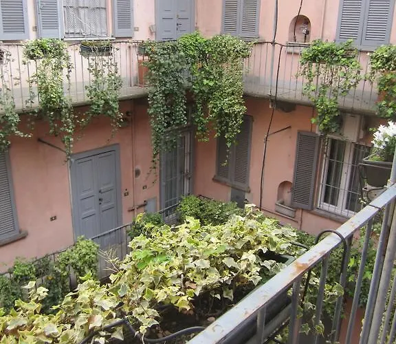 Lägenhet Charming And Elegant Historic Center Of Milano