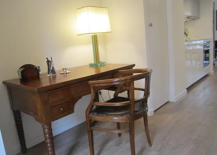 Charming And Elegant Historic Center Of Lägenhet