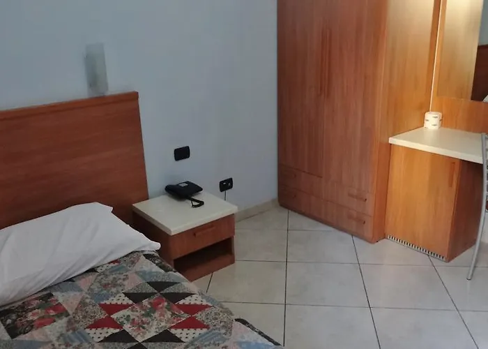 Hotel2000 מילאנו