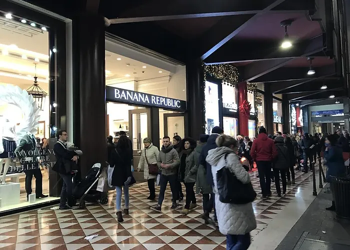 Kibilu - Via Falcone - Centre - Duomo מילאנו