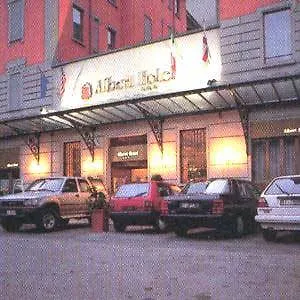 Albert Hotel 3* מילאנו