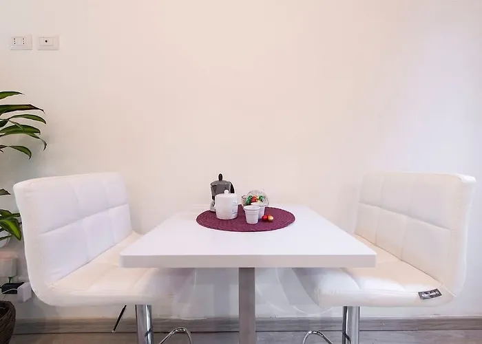 דירה Guesthost - Porta Garibaldi White Flats