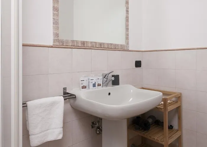 Italianway Easy - Vigevano 45 * Милан