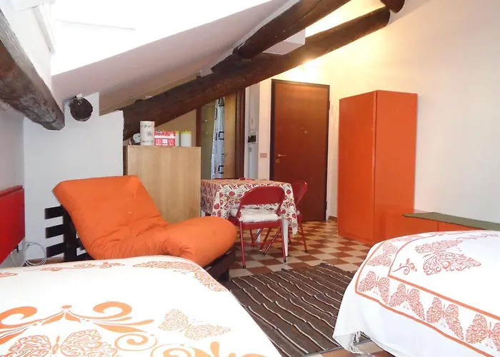 Olona Place 2 *