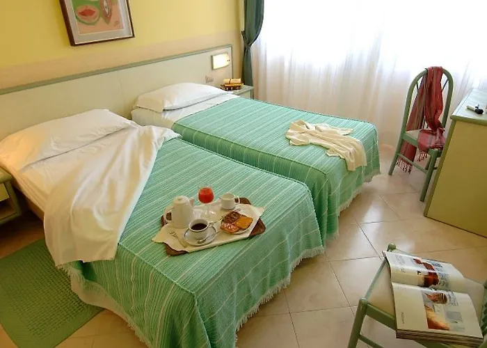 Otel Mistral 3*