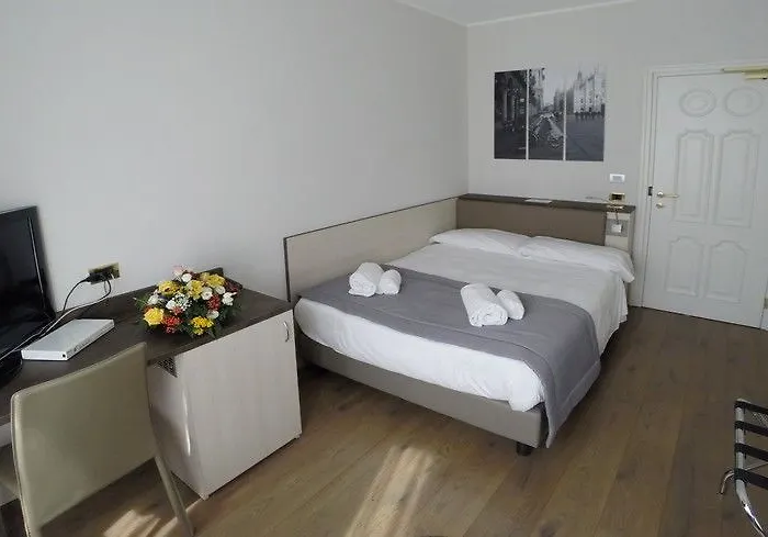 Ih Puccini 4* 米兰