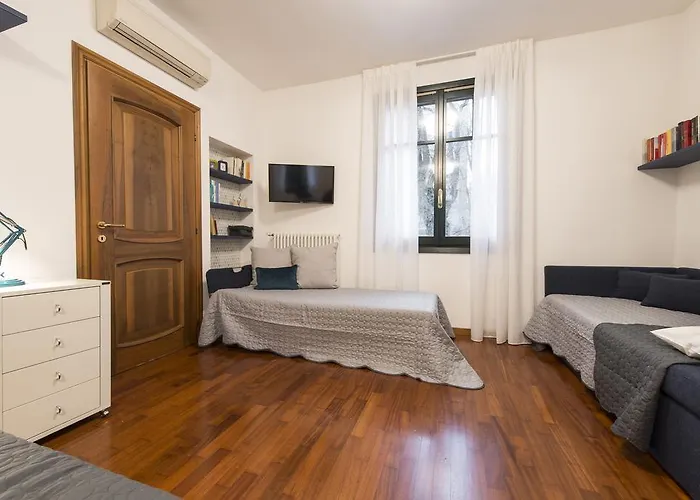 Fiera بيت ضيافة ميلان