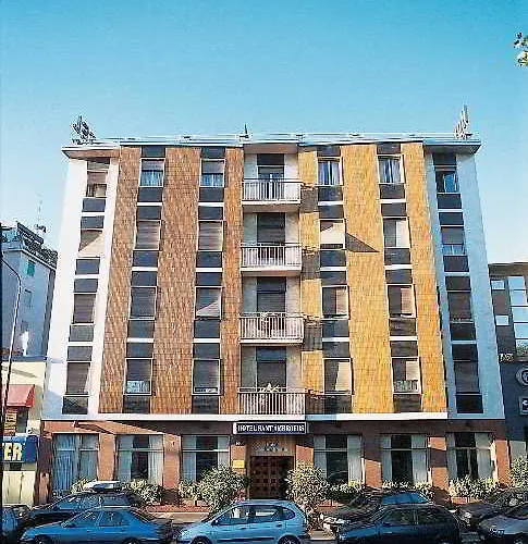 מלון Mokinba Sant'ambroeus 3*