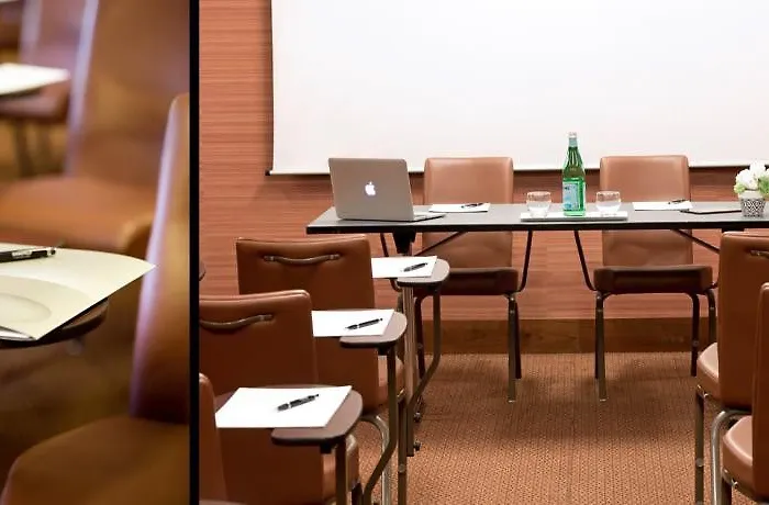 Starhotels Tourist 4* מילאנו