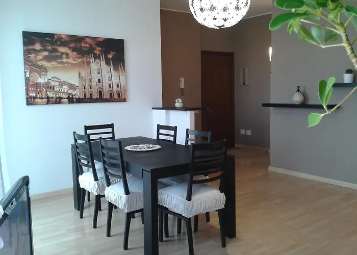 Certosa 3 Bedrooms * ميلان