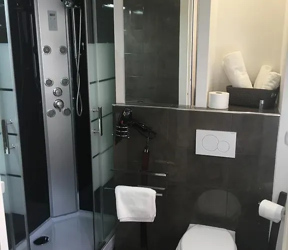 Gambara فندق مبيت وإفطار