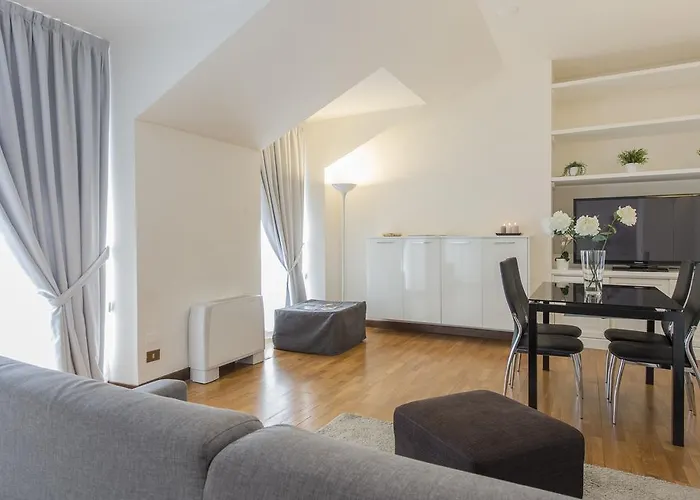 Royal - Centro Cadorna Apartman *