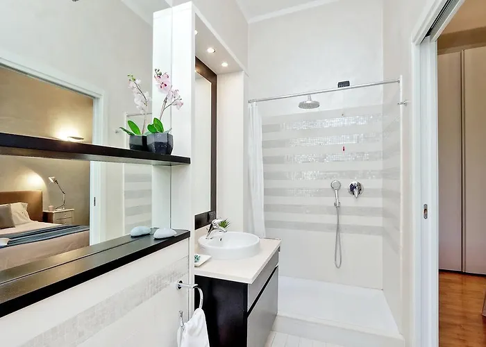 شقة Joivy Fabulous 1-bedroom Flat With Terrace Next To Park ميلان