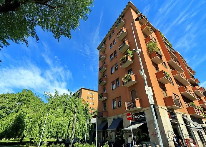 Joivy Fabulous 1-bedroom Flat With Terrace Next To Park شقة ميلان
