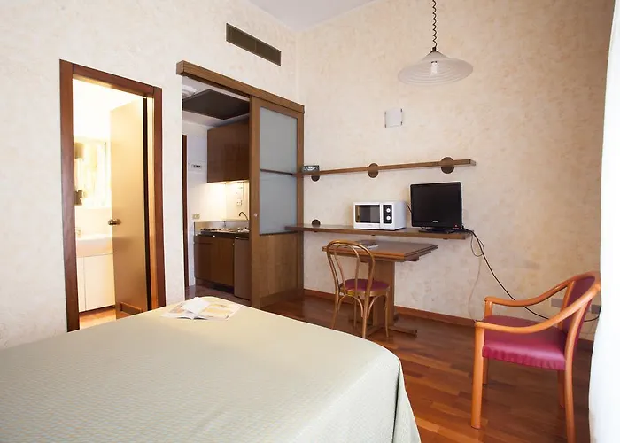 Desenzano Aparthotel 3*
