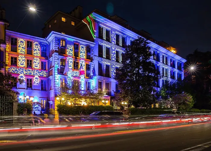 Baglioni Carlton - The Leading Of The World