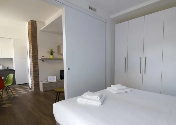 Italianway Easy - Ciaia 6 * 밀라노