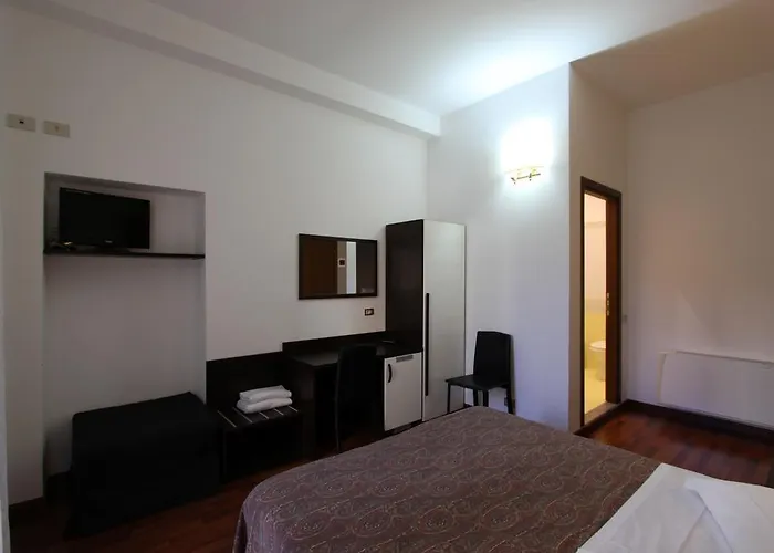 Lux Durante Otel Milano