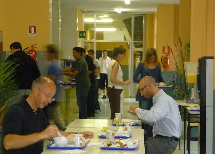 Aig Piero Rotta Hostel Milán
