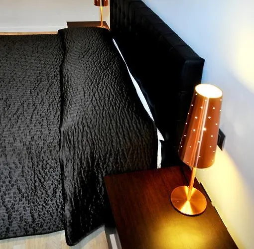 Lägenhetshotell Easy - And Navigli