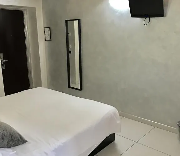 伯尔扎诺酒店 酒店