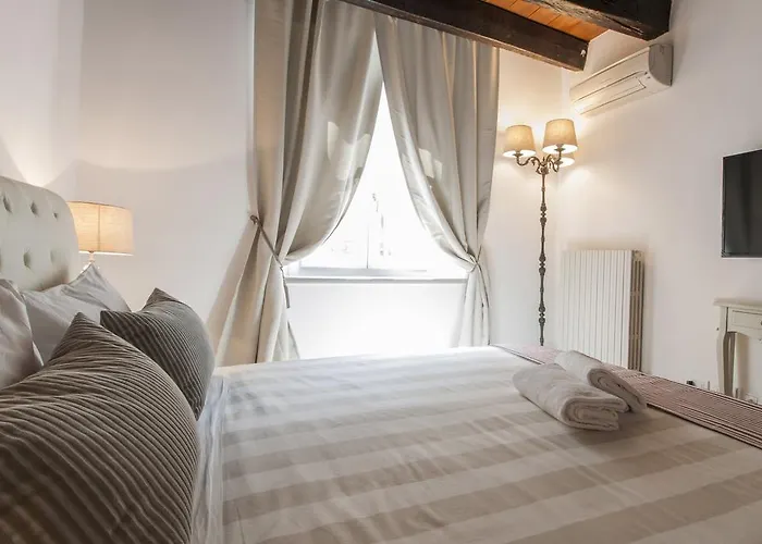 Mila Magenta Apartment