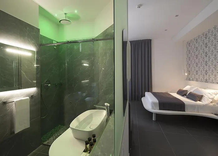 Otel Gatto Bianco Mia 2*