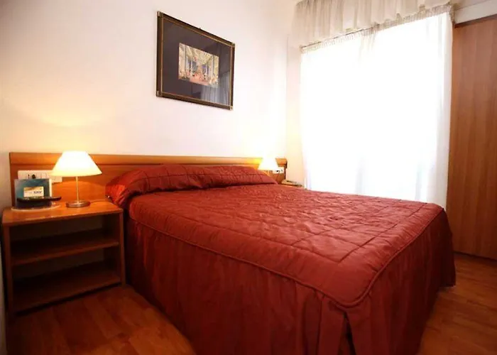 Hotel Genius Downtown 3*