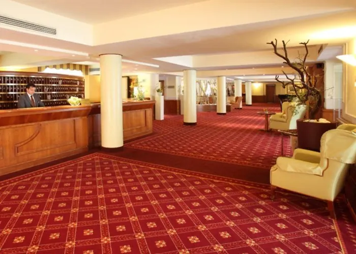 Otel Starhotels Business Palace Milano