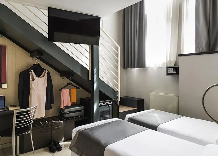 ايبيس ستيلز ميلانو سنترو